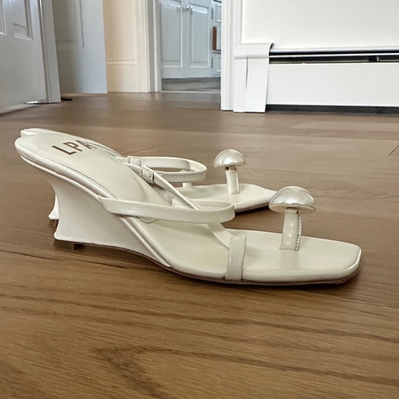 LPA Cream Wedge Sandals with Pearl Accent, Size 6 - Picture 4 of 4